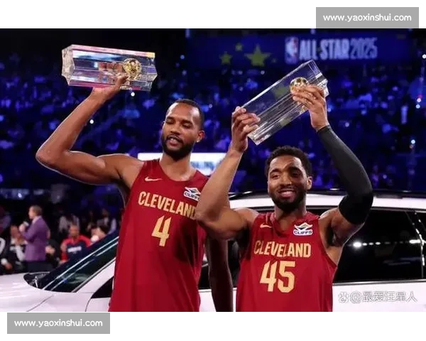 NBA官方版全新升级带来精彩赛事与互动体验，球迷不容错过的篮球盛宴